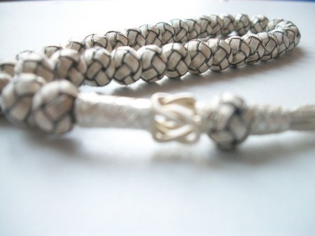 1000 Ayar Gümüş Kazaz Örme Siyah Beyaz Tesbih - Tesbihane