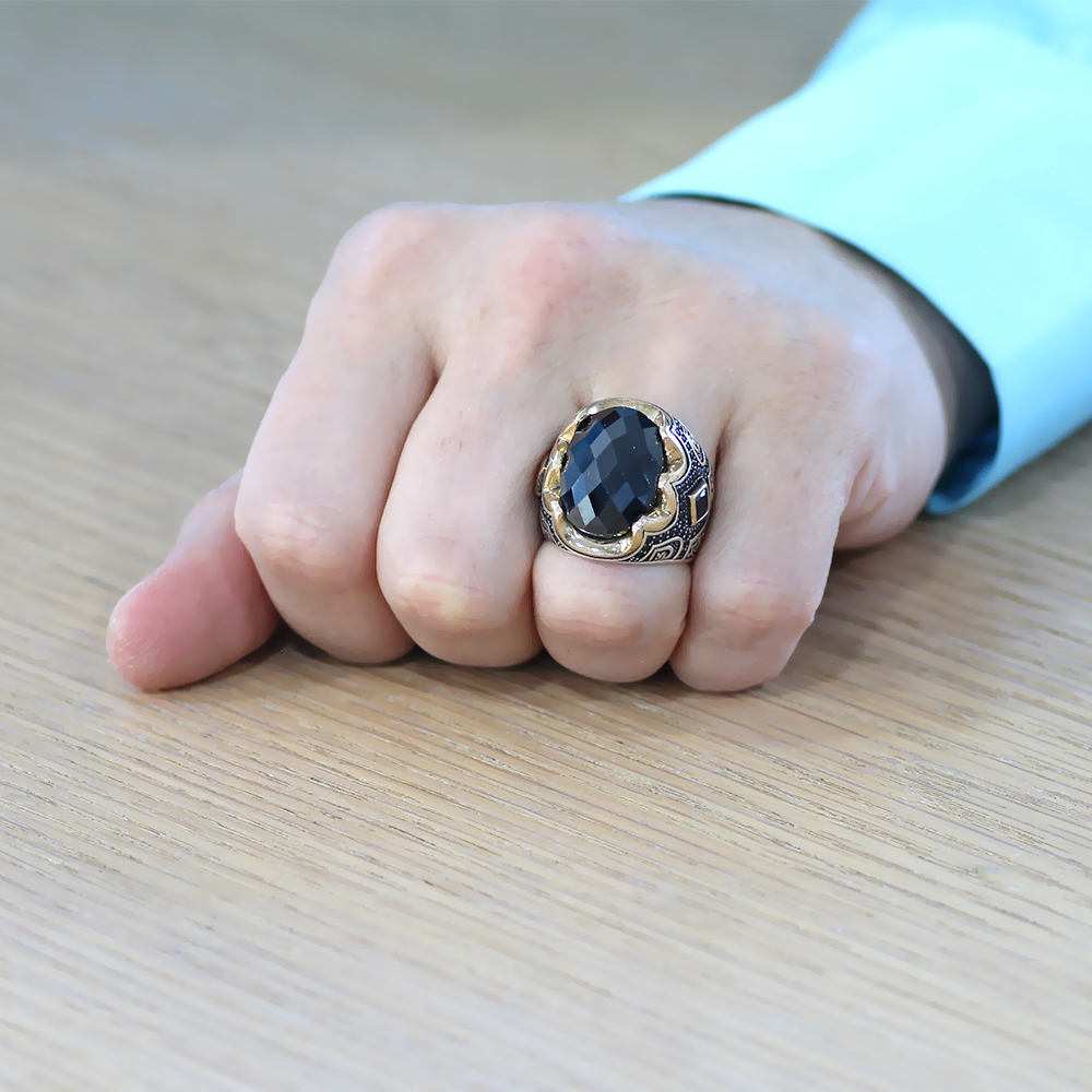 925 Ayar Gümüş Erkek Yüzük - Siyah Zirkon Taşlı - Yanları Gravür İşlemeli - 2