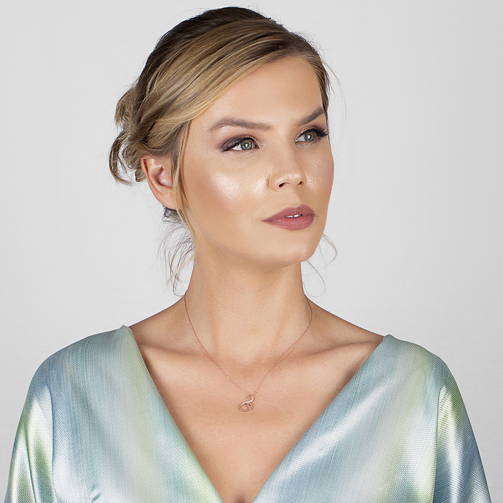 925 Ayar Gümüş  Kuğu Model Elif Vav Kolye - 2