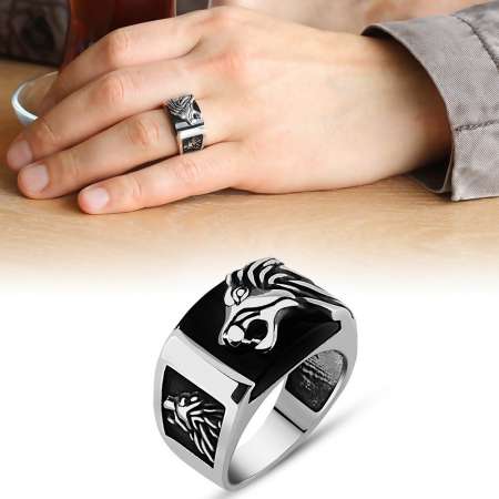 Aslan Motifli Siyah Oniks Taşlı 925 Ayar Gümüş Erkek Yüzük - Tesbihane