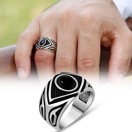 Mikron Taş İşlemeli Siyah Oniks Taşlı 925 Ayar Gümüş Erkek Yüzük - Tesbihane