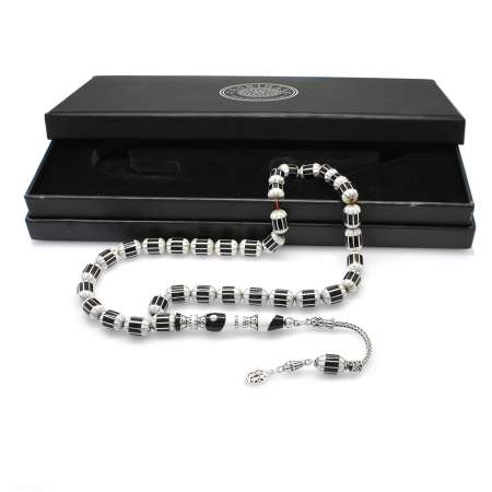 925 Ayar Gümüş Püsküllü İmamesi Nakkaş İşlemeli Her Bir Tanesi Kumpas İşçilikli Kapsül Kesim Beyaz Eski Katalin Dolgulu Erzurum Oltu Taşı Tesbih - Tesbihane