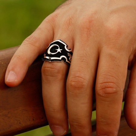 925 Ayar Gümüş Tuğra Detaylı Ay Yıldız İşlemeli Yüzük (Model-2) - Tesbihane