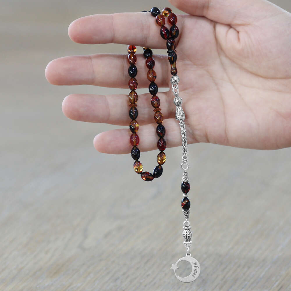 Ateş Kehribar Tesbih - Metal Püsküllü - Bala Siyah - Ayyıldız Uçlu İsme Özel Yazılı - Arpa Kesim - 2