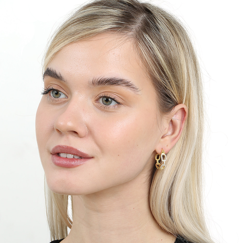 Beyaz Zirkon Taşlı Diamond Cut Tasarım Altın Renk 925 Ayar Gümüş Kadın Küpe - 1