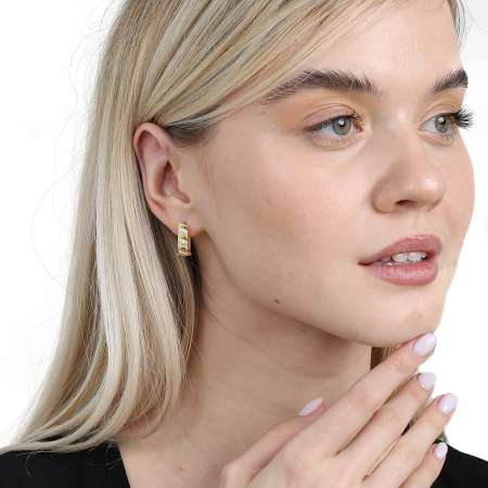 Beyaz Zirkon Taşlı Helezon Tasarım Altın Renk 925 Ayar Gümüş Kadın Küpe - Tesbihane