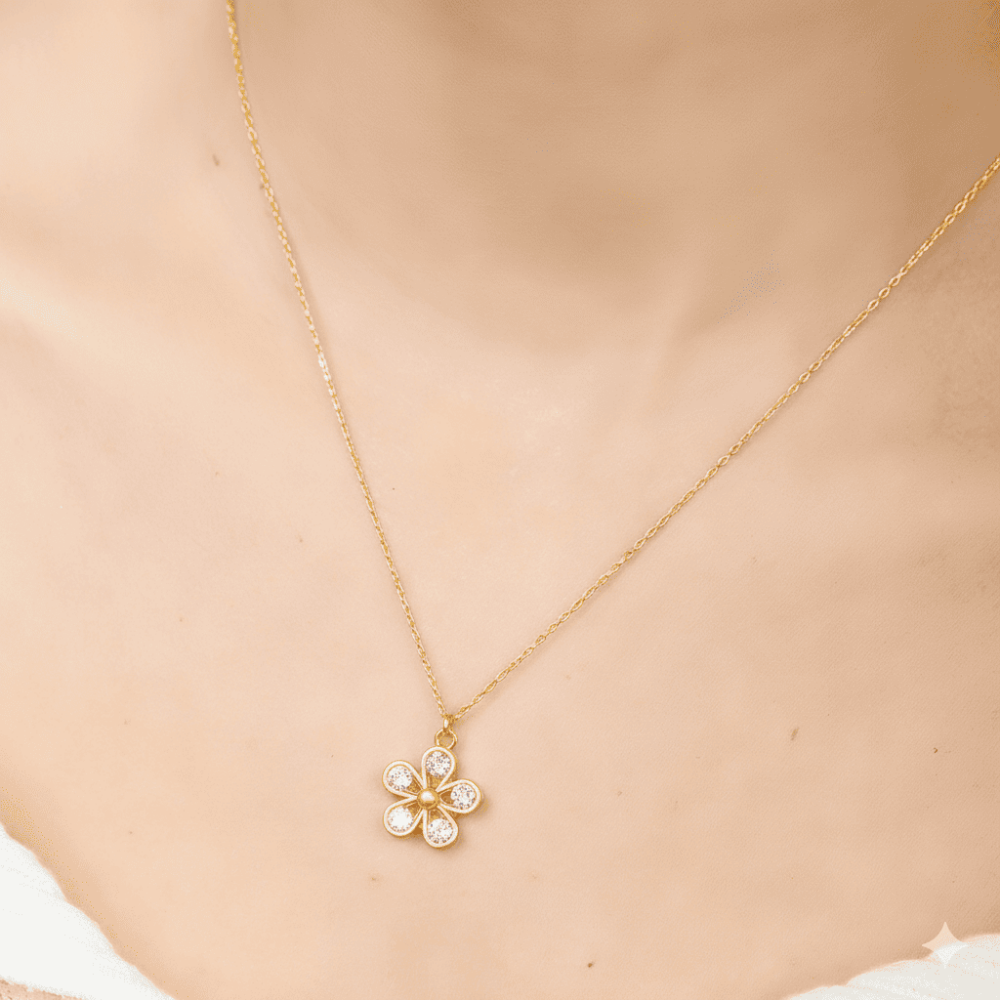 Beyaz Zirkon Taşlı Kar Tanesi Tasarım Altın Renk 925 Ayar Gümüş Kadın Kolye - 4