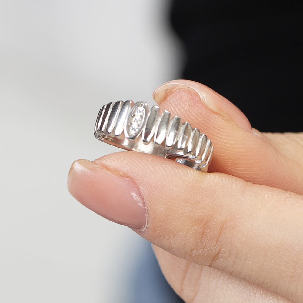 Beyaz Zirkon Taşlı Merdiven Tasarım Gümüş Renk Ayarlanabilir Ölçü 925 Ayar Gümüş Kadın Yüzük - 4