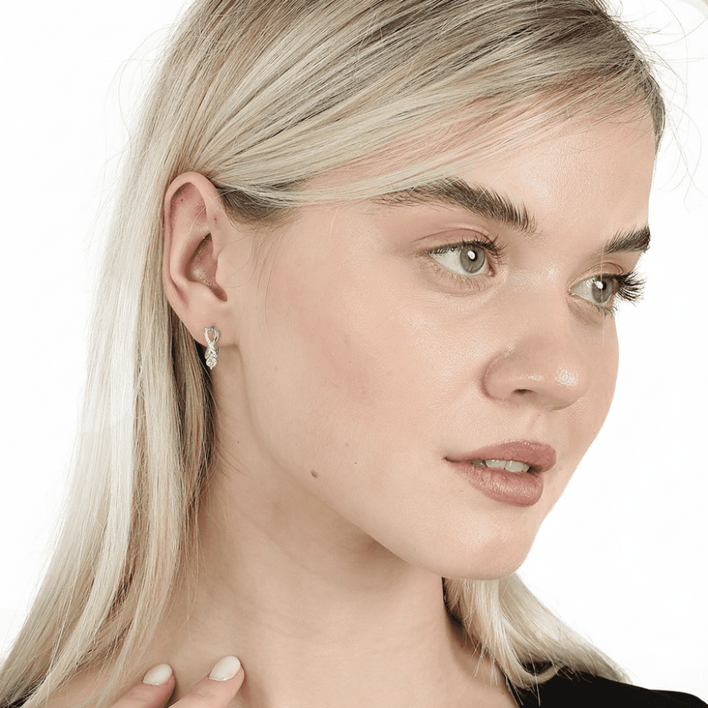 Beyaz Zirkon Taşlı Sonsuzluk Detaylı Gümüş Renk 925 Ayar Gümüş Tek Taş Kadın Küpe - 2