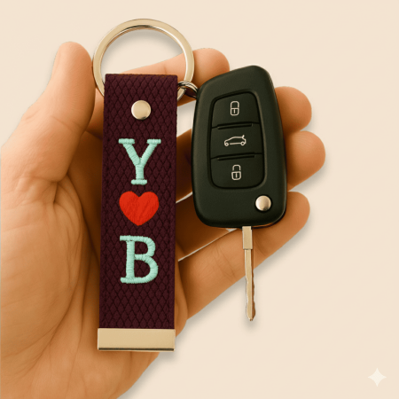 Çelik Tokalı - Kişiye Özel Anahtarlık - Bordo Renk - Dayanıklı Kumaş Üzerine 2 Harf - Sembol Nakışlı - Tesbihane