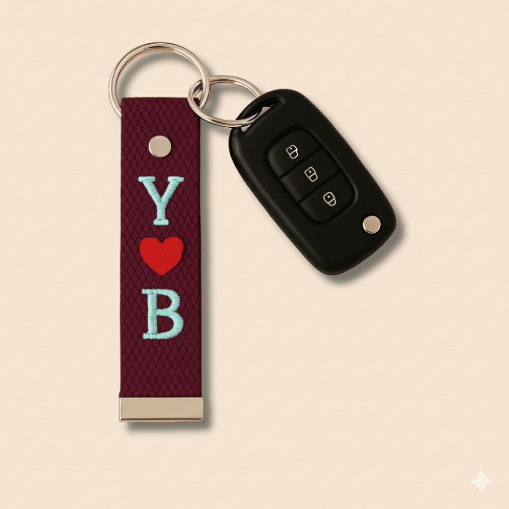 Çelik Tokalı - Kişiye Özel Anahtarlık - Bordo Renk - Dayanıklı Kumaş Üzerine 2 Harf - Sembol Nakışlı - 2