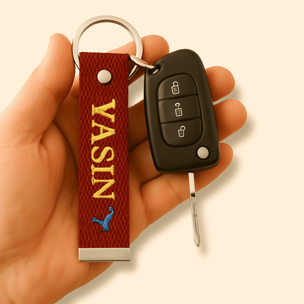 Çelik Tokalı - Kişiye Özel Anahtarlık - Bordo Renk - Dayanıklı Kumaş Üzerine İsim - Sembol Nakışlı - 2