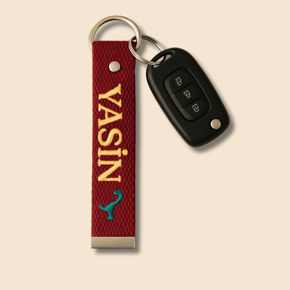 Çelik Tokalı - Kişiye Özel Anahtarlık - Bordo Renk - Dayanıklı Kumaş Üzerine İsim - Sembol Nakışlı - 4