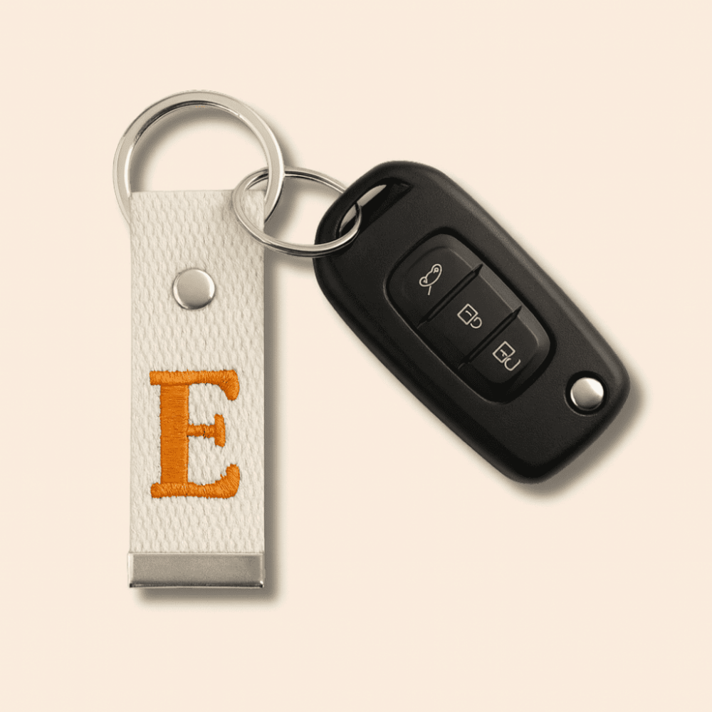 Çelik Tokalı - Kişiye Özel Anahtarlık - Ekru Renk - Dayanıklı Kumaş Üzerine Harf - Sembol Nakışlı - 2