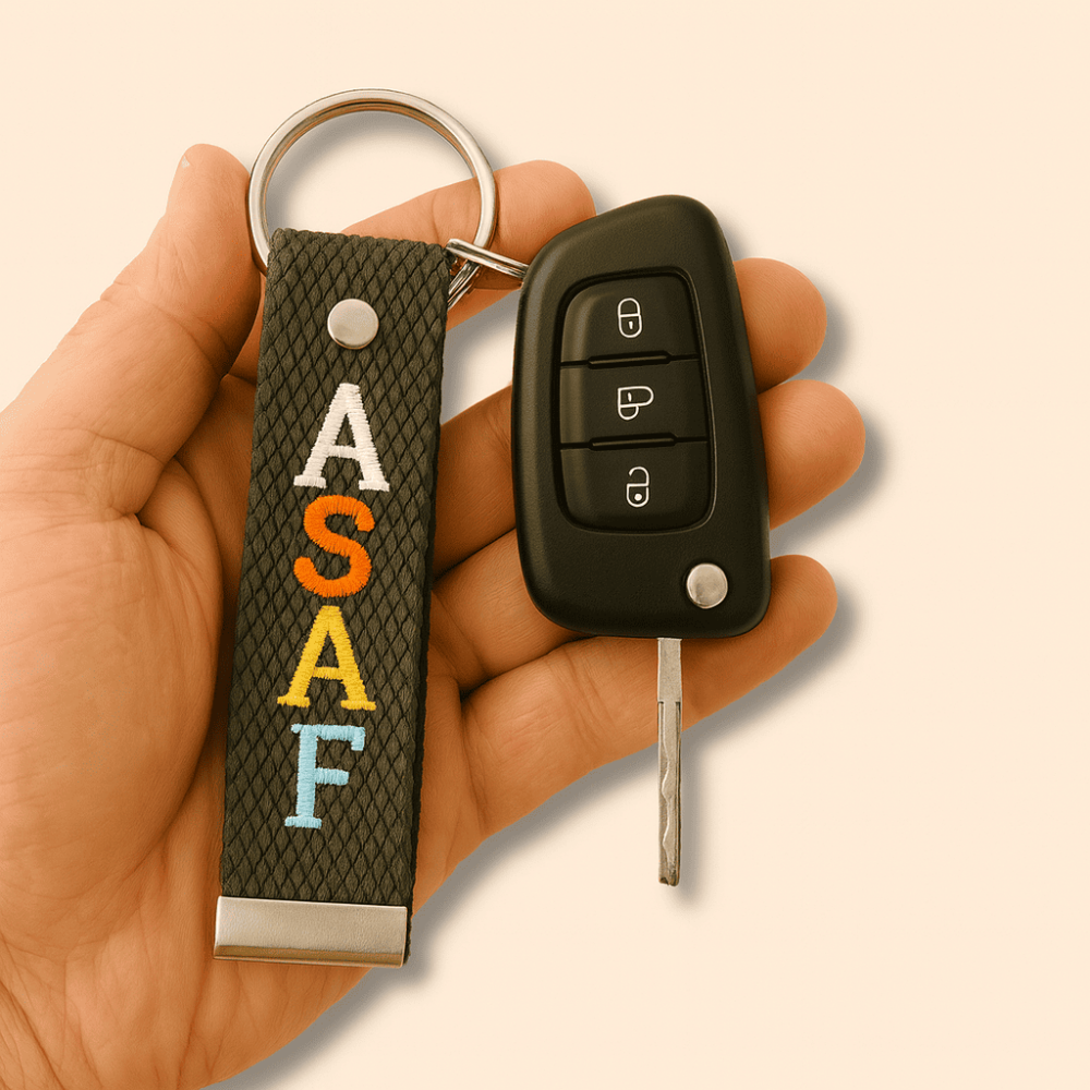 Çelik Tokalı - Kişiye Özel Anahtarlık - Haki Renk - Dayanıklı Kumaş Üzerine İsim - Sembol Nakışlı - 1