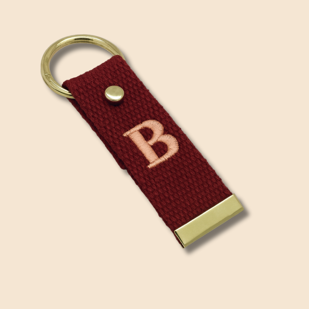 Çelik Tokalı - Öğrenciye Özel Askı Etiketi - Bordo - Dayanıklı Kumaş Üzerine Harf - Sembol Nakışlı - 1