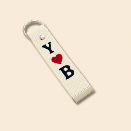 Çelik Tokalı - Öğrenciye Özel Askı Etiketi - Ekru - Dayanıklı Kumaş Üzerine 2 Harf - Sembol Nakışlı - Tesbihane