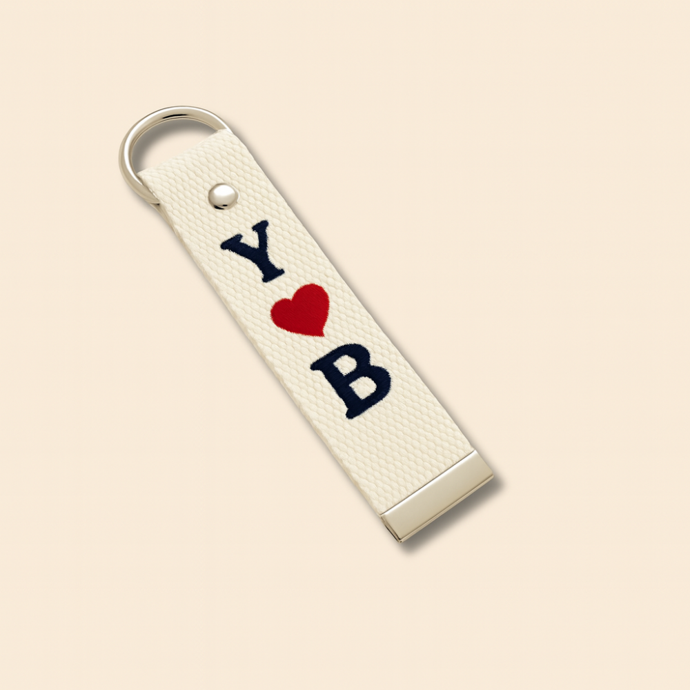 Çelik Tokalı - Öğrenciye Özel Askı Etiketi - Ekru - Dayanıklı Kumaş Üzerine 2 Harf - Sembol Nakışlı - 1