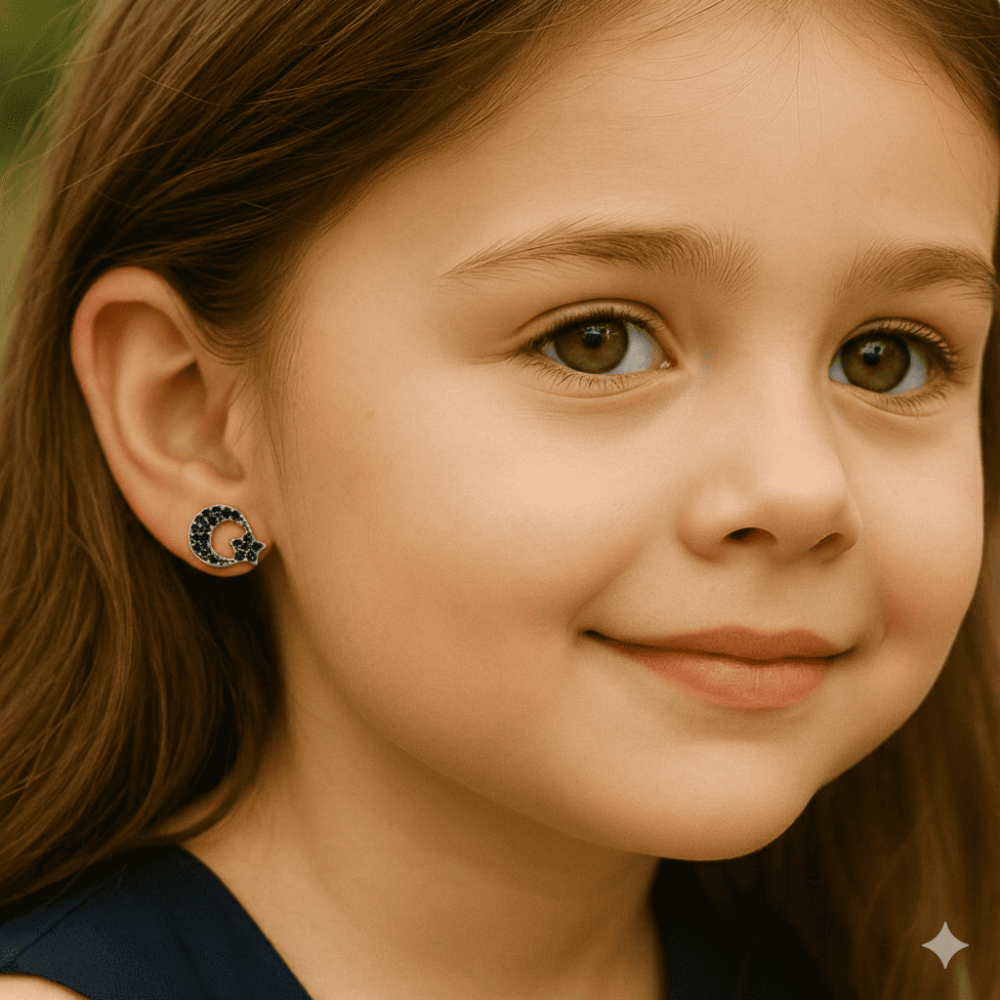 Çocuk Gümüş Küpe - 925 Ayar Gümüş - Ayyıldız Tasarım - Siyah Zirkon Taşlı - Gümüş Renk - 2