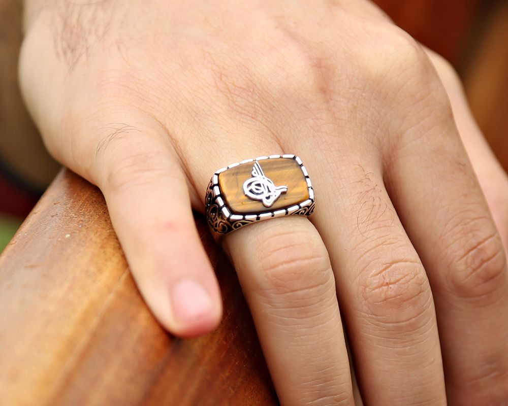 Dekoratif Model Kaplan Gözü Üzerine Tuğralı Gümüş Yüzük - 1