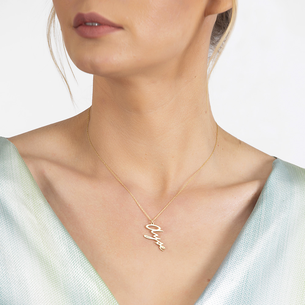 Dikey Tasarım İsme Özel Yazılı Altın Renk 925 Ayar Gümüş Bayan Kolye - 2