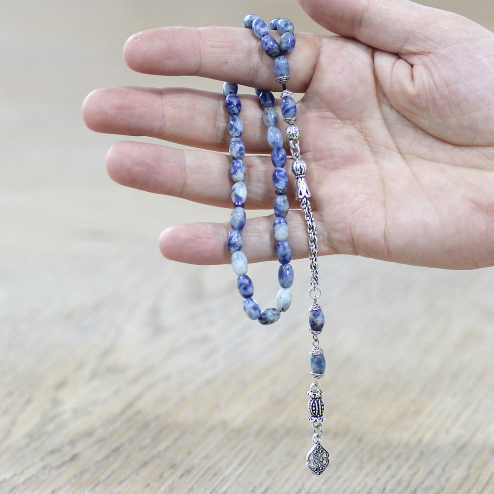 Doğaltaş Sodalit Tesbih - Kararmaz Metal Arnavut Zincir Püsküllü - Mavi Beyaz Renk - Arpa Kesim - 2