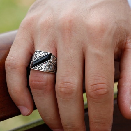 Erzurum El İşi Siyah Mineli Gümüş Yüzük - M3 - Tesbihane