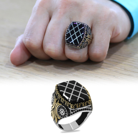 Erzurum Oltu Taşı Üzerine Gümüş Baklava Deseni İşlemeli Koleksiyonluk 925 Ayar Gümüş Erkek Yüzük - Tesbihane