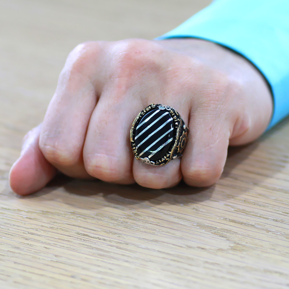 Erzurum Oltu Taşı Üzerine Gümüş Çapraz Şerit İşlemeli Koleksiyonluk 925 Ayar Gümüş Erkek Yüzük - 3