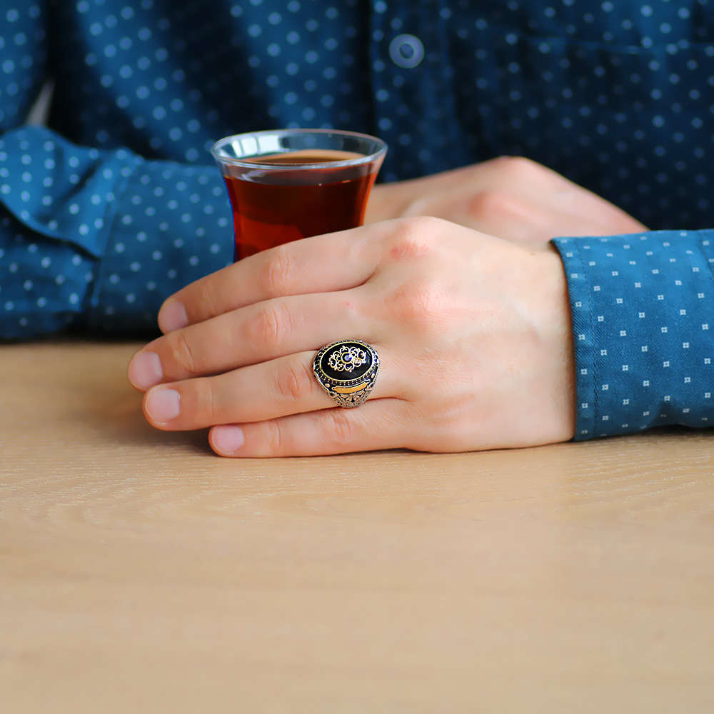 Faset Kesim Siyah Zirkon Taşlı İsme Özel Yazılı 925 Ayar Gümüş Erkek Yüzük - 2