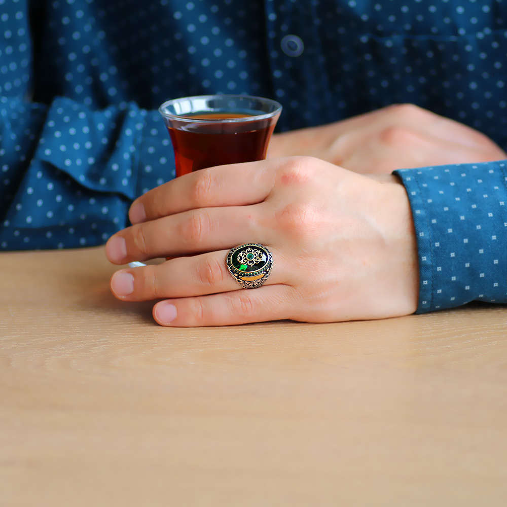 Faset Kesim Yeşil Zirkon Taşlı İsme Özel Yazılı 925 Ayar Gümüş Erkek Yüzük - 2