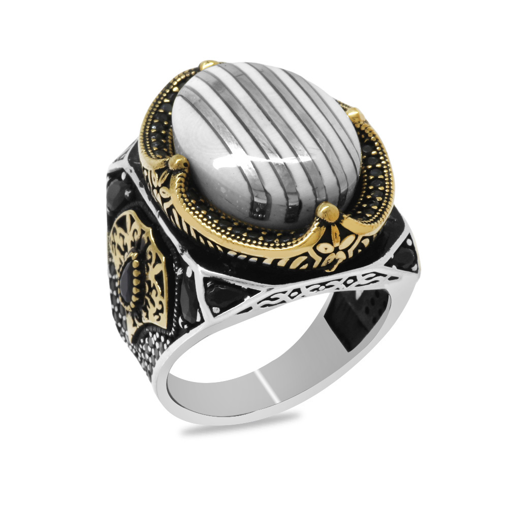 Fildişi Üzerine Gümüş Dikey Şerit İşlemeli Oval Tasarım Koleksiyonluk 925 Ayar Gümüş Erkek Yüzük - 2