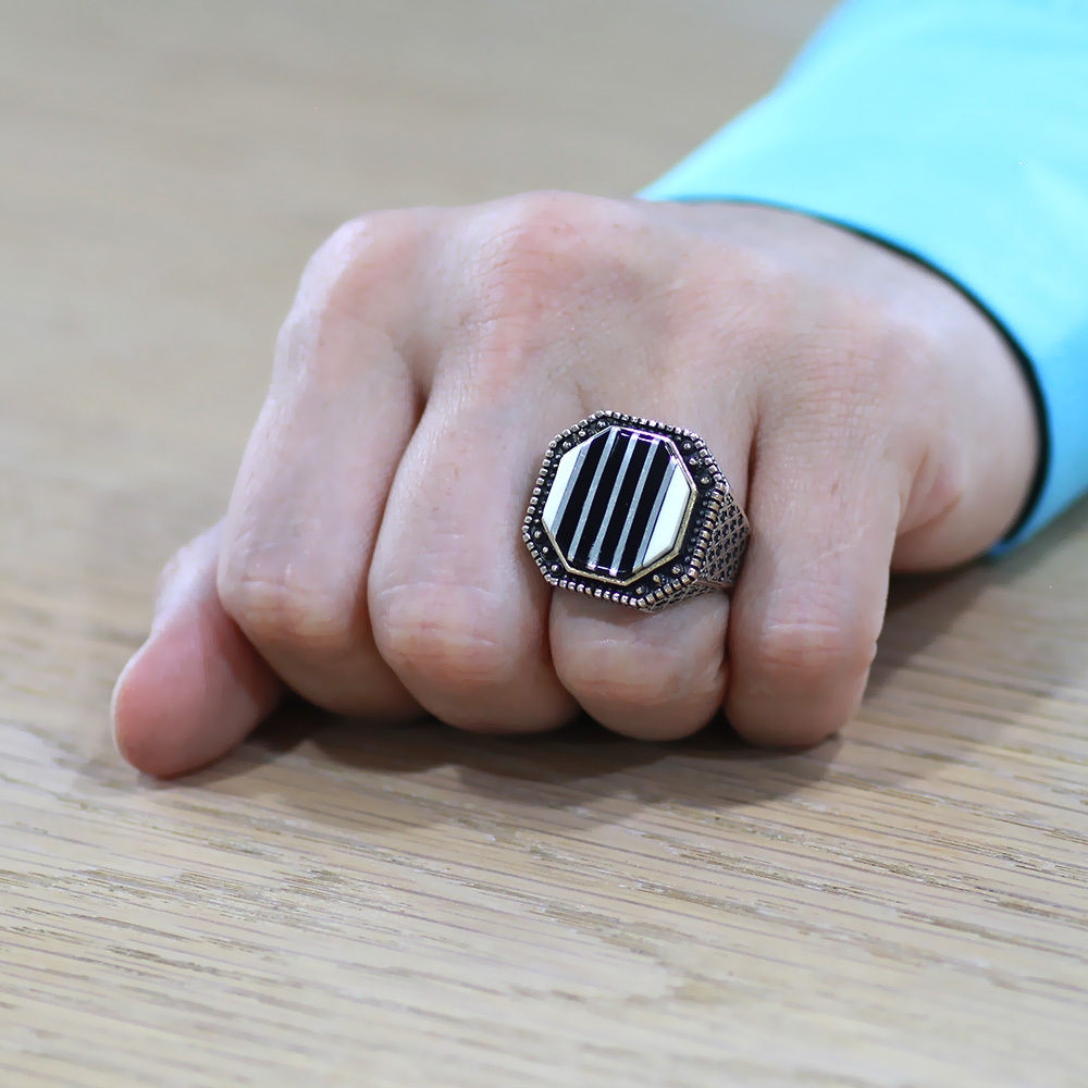 Fildişi ve Erzurum Oltu Taşına Gümüş Dikey Şerit İşlemeli Koleksiyonluk 925 Ayar Gümüş Erkek Yüzük - 3