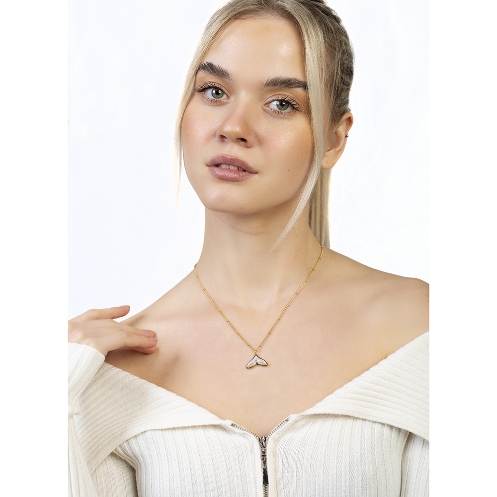 Altın Renk Kararmaz Metal Zincirli Balina Kuyruğu Tasarım İnci Doğaltaş Kombinli Kadın Kolye - 3