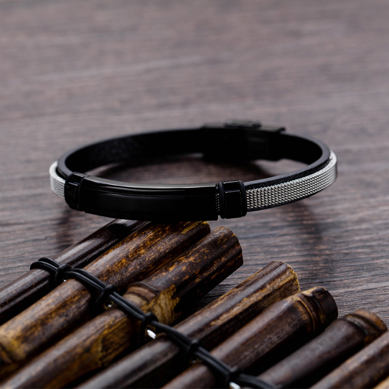 İtalyan Tasarım Deri Üzeri Çelik Hasır ve Kilit Mekanizmalı İsme Özel Harf Yazılı Erkek Bileklik - 3