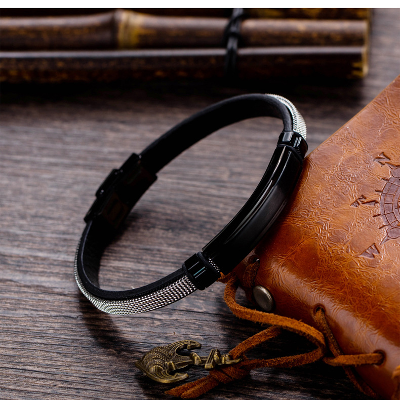 İtalyan Tasarım Deri Üzeri Çelik Hasır ve Kilit Mekanizmalı İsme Özel Harf Yazılı Erkek Bileklik - 4