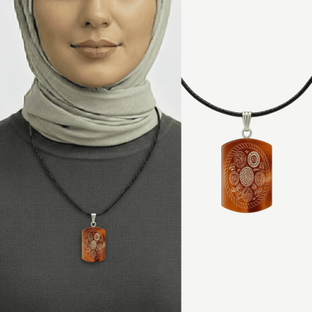 Kadın Akik Doğaltaş Cevşen Kolye - Celcelutiye Duası Yazılı - Dikdörtgen Tasarım - Kırmızı Renk - Tesbihane