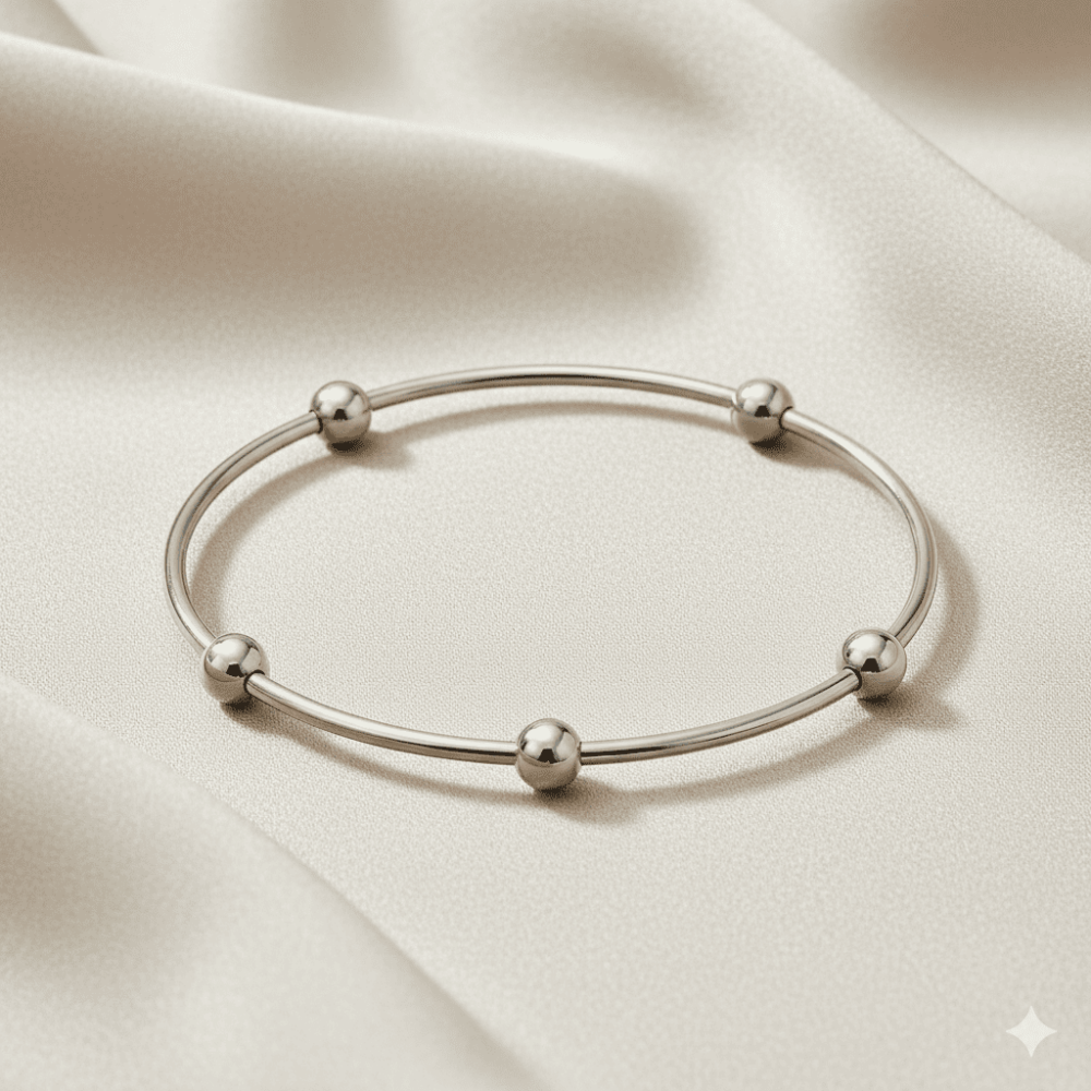 Kadın Çelik Bileklik - Beş Top Süslemeli Tasarım - Gümüş Renk - 3