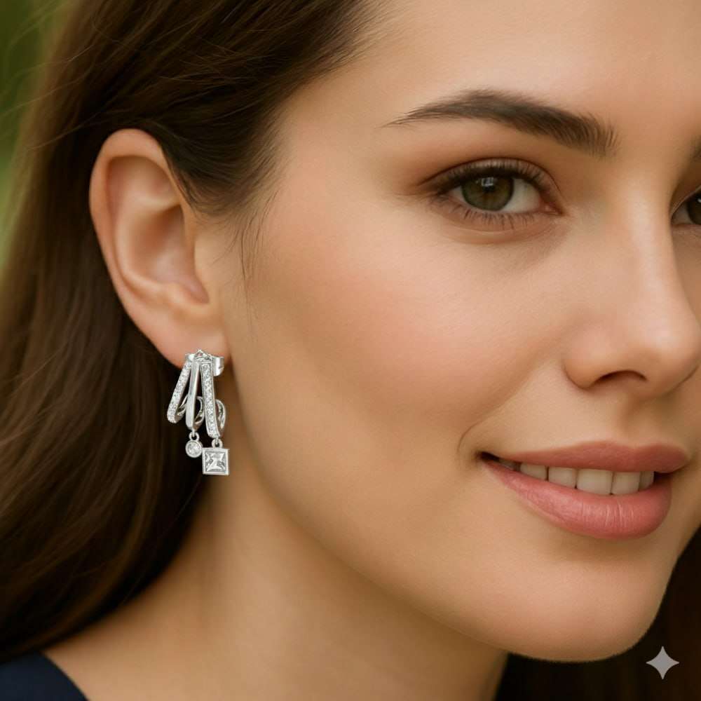 Kadın Xuping Çelik Küpe - 3 Sıra Tasarım - Beyaz Zirkon Taşlı - Gümüş Renk - 2