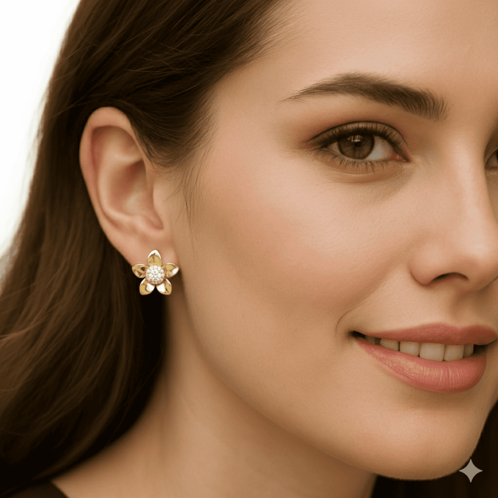 Kadın Xuping Çelik Küpe - Tektaş Model - Yonca Yaprağı Tasarım - Beyaz Zirkon Taşlı - Altın Renk - 2