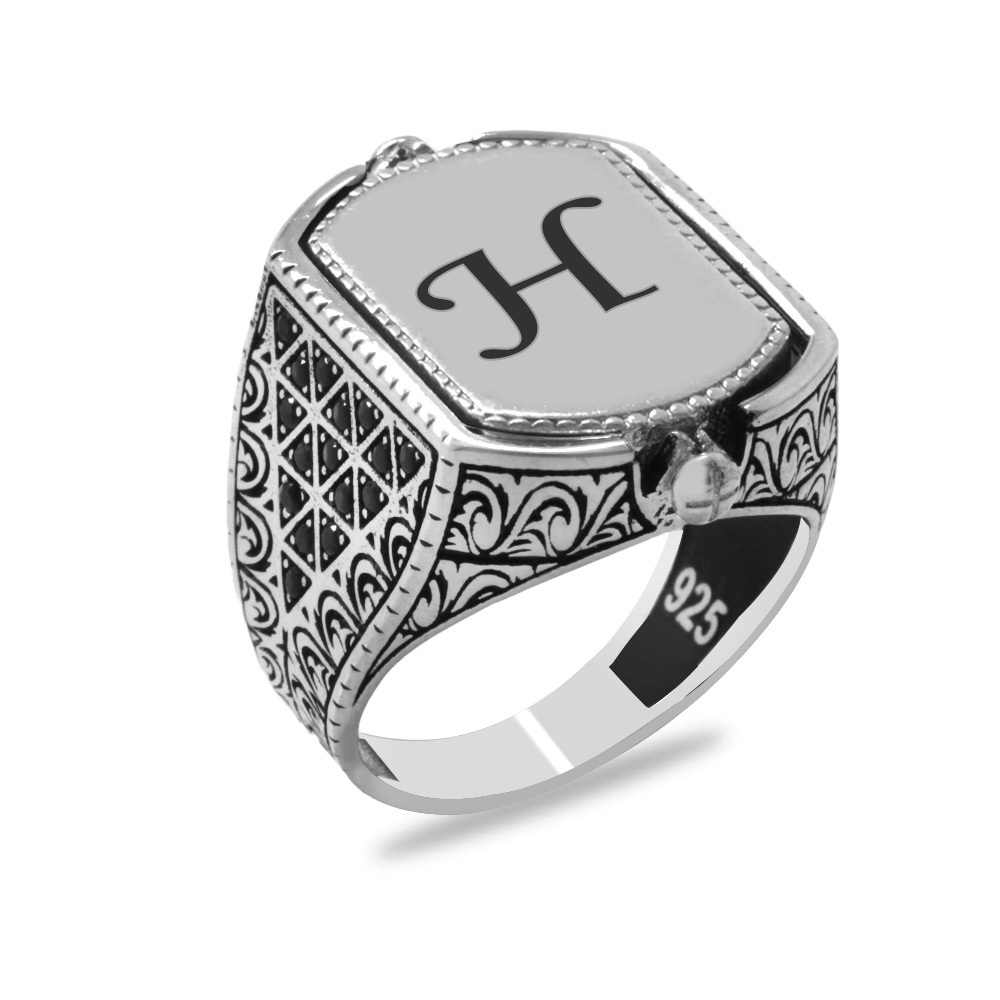 Kaplan Gözü ve Zirkon Taşlı Çift Taraflı İsme Özel Harf Yazılı 925 Ayar Gümüş Erkek Yüzük - 3