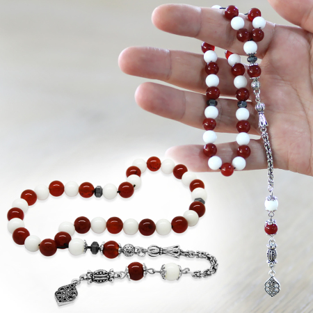 Kararmaz Metal Arnavut Püsküllü Küre Kesim Kırmızı Beyaz Jade Akik Doğaltaş Taraftar Tesbih M1 - Tesbihane