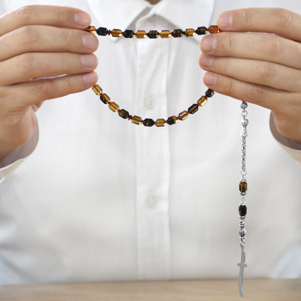 Kararmaz Metal Püsküllü Elmas Kesim İsim Yazılı Zülfikar Plakalı Siyah Beyaz Ateş Kehribar Tesbih - 3