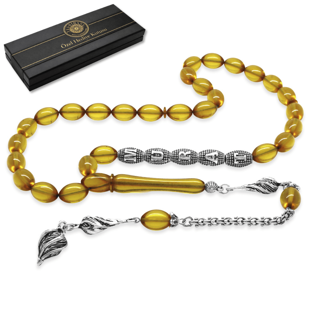 Kararmaz Metal Püsküllü İsme Özel Yazılı Arpa Kesim Şeffaf Sarı Ateş Kehribar Tesbih - 1