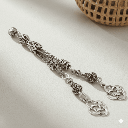 Kazaziye Temalı Foxtail Zincirli Çift Kamçılı Kararmaz Metal Püskül - Tesbihane