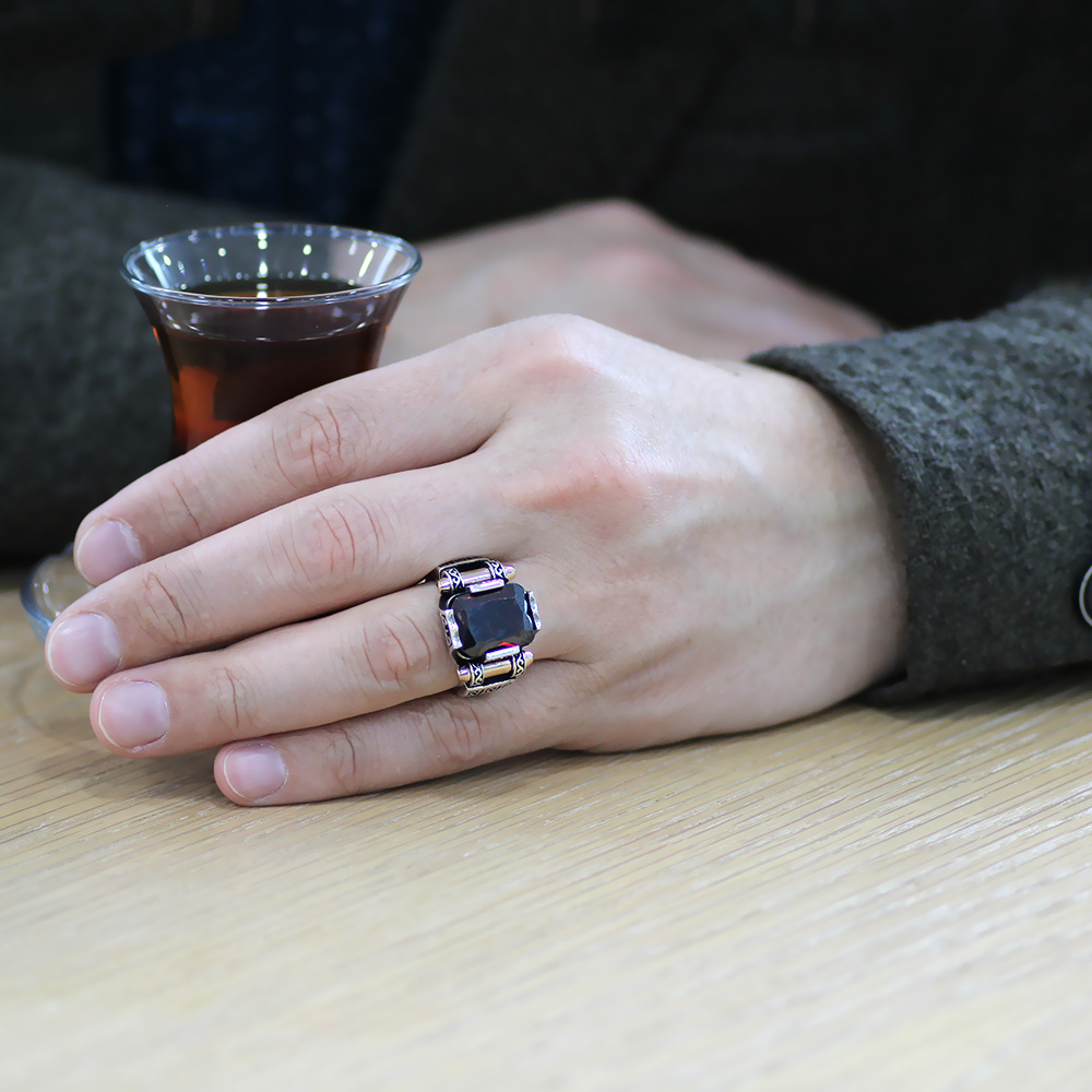 Kırmızı Baget Taşlı Avangarde Tasarım 925 Ayar Gümüş Şah Cihan Yüzük - 2