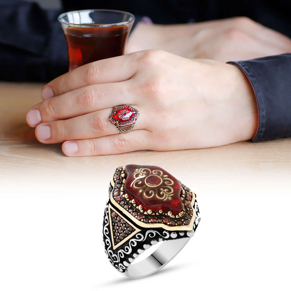 Kırmızı Kehribar İçine Kilim Deseni İşlemeli Altıgen Tasarım 925 Ayar Gümüş Erkek Yüzük - 1