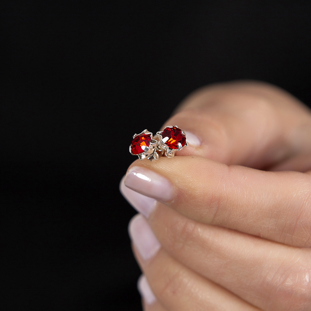 Kırmızı Zirkon Taşlı Oval Tasarım 925 Ayar Gümüş Kadın Küpe - 2