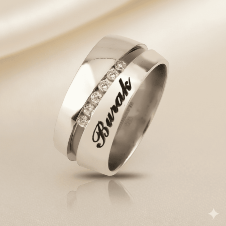 İsim Yazılı Zirkon Taşlı Şerit Tasarım 925 Ayar Gümüş Bayan Alyans - Tesbihane