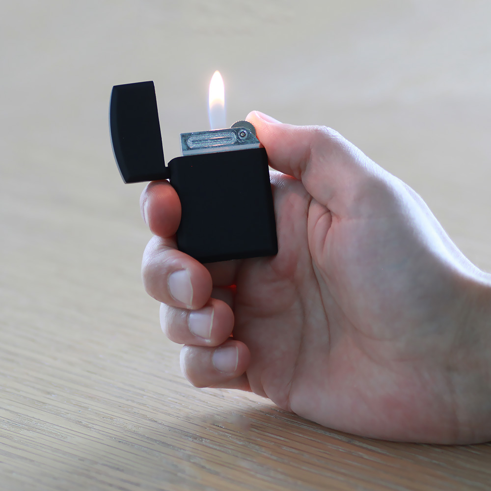 İsme Özel Yazılı Mat Siyah Renk Taşlı Metal Çakmak - 2